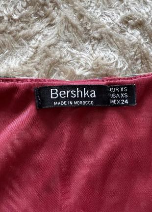Велюровое платье bershka в цветочный принт3 фото