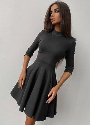 Платье мини качественное базовое хаки графит черный мокко стильная трендовая легкое короткое платье на потайной ленте2 фото