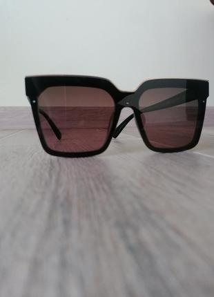 Солнцезащитные очки chloe1 фото