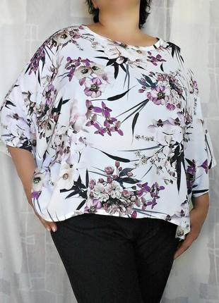 Шифоновая блузка в цветах, оверсайз1 фото