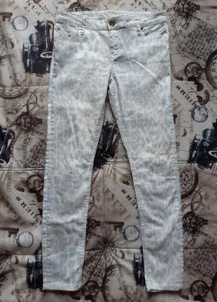 Джинсы