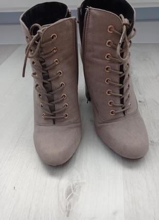 Ботильоны ботинки на шнуровке