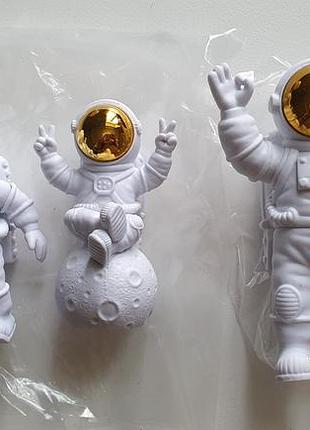 Статуэтка, фигурка космонавт, sale! 3