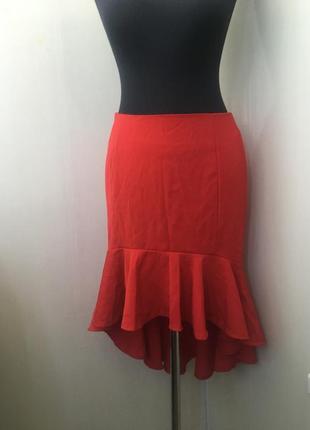 Эффектная красная юбка со шлейфом, рюши7 фото