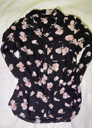 Черная блузка с цветами легкая6 фото