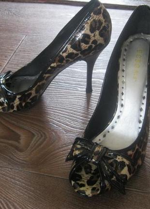 Туфли с открытым носком женские bcbg