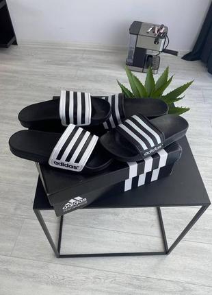 Мужские шлепанцы adidas black white 4 / smb7 фото