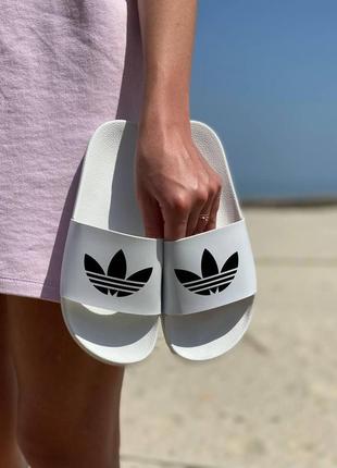 Женские шлепанцы adidas white black logo / smb