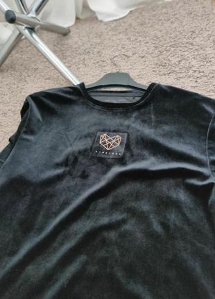 Оксамитова футболка