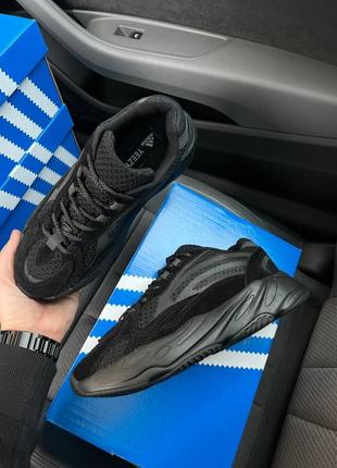 Чоловічі кросівки adidas yeezy boost 700 v2 all black