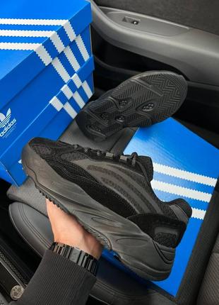 Мужские кроссовки adidas yeezy boost 700 v2 all black5 фото