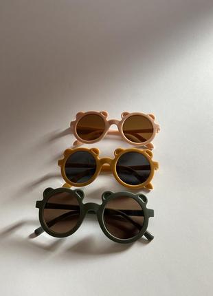 Солнцезащитные очки для детей2 фото