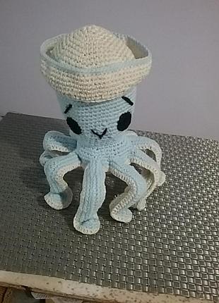 Вязаные игрушки, удобная работа.