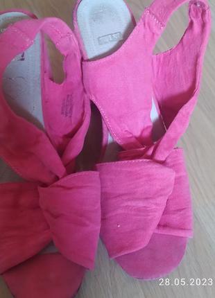 🩷красивые , розовые , текстильные  босоножки