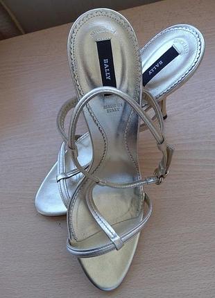 Босоніжки 🏷bally розмір 39/40 оригінал 👌