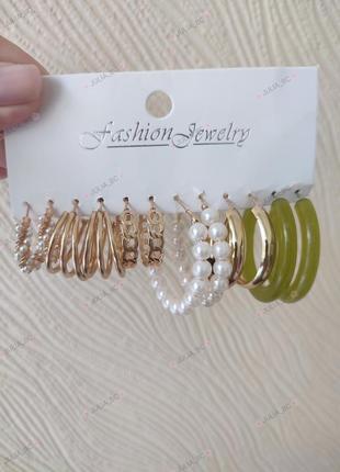 Набор сережек, смотрите больше бижутерии в своих объемах