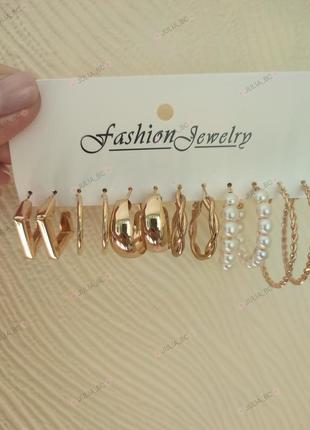 Набор сережек, смотрите больше бижутерии в своих объемах