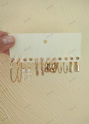 Набор сережек, смотрите больше бижутерии в своих объемах4 фото