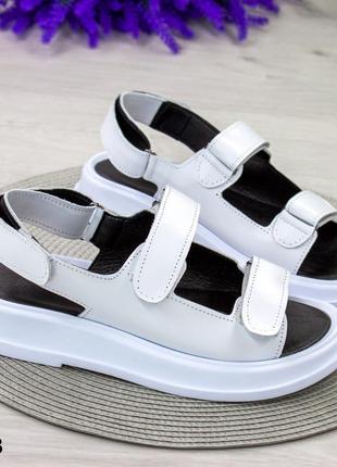 Стильні білі босоніжки/сандалі на липучках шкіряні/шкіра білого кольору жіночі літні,на літо колір білий3 фото