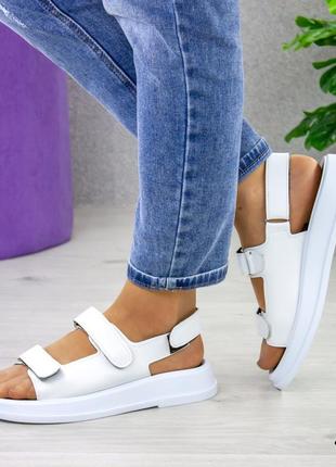 Стильні білі босоніжки/сандалі на липучках шкіряні/шкіра білого кольору жіночі літні,на літо колір білий5 фото