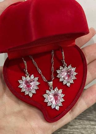 Оригінальний подарунок дівчині набір "сердечки рожевий кварц у сріблі" кольє та сережки ювелірний сплав та циркони4 фото