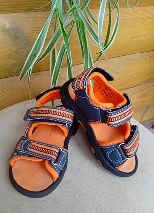 Дитячі босоніжки 22розмір.bobbi shoes
