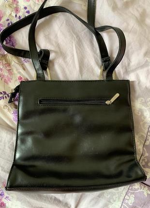 Черная классическая сумка под кожу в стиле кэжуал3 фото