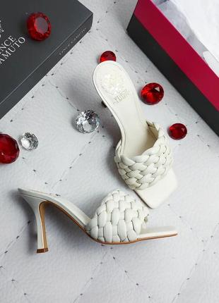 Vince camuto оригинал коричневые босоножки сабо на шпильке