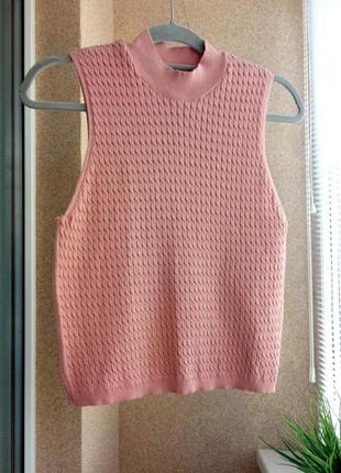 Трикотажный вязаный жилет / свитер пудрово - розового цвета