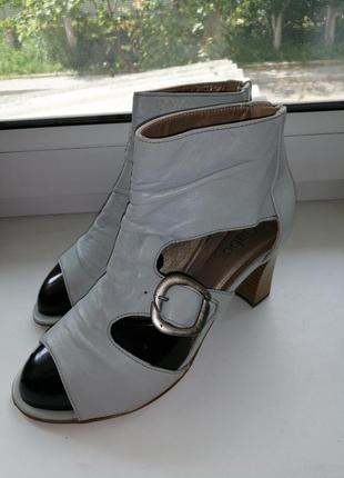 Кожаные туфли с открытым носком босоножки gabor3 фото