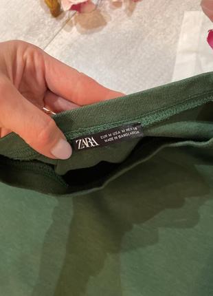 Базовое платье зара зеленого цвета футболка