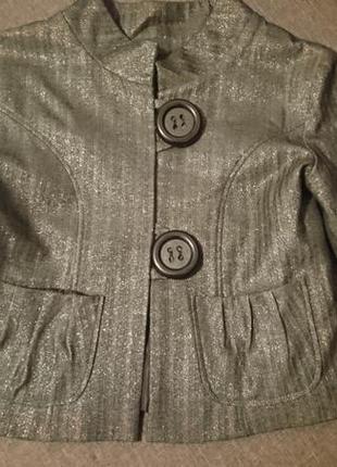 Короткий пиджак с люриксовой нитью3 фото