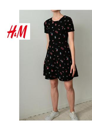 Черное женское платье h&m. мини платье весна лето в цветочный принт цветочек hm