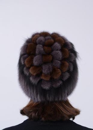 Женская вязаная шапка из меха норки с аппликацией в виде петель4 фото