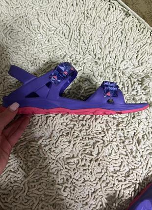 Нові сандалі merrell