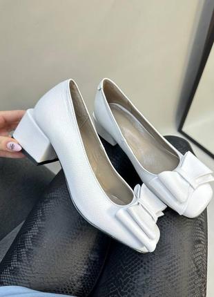 Эксклюзивные туфли из натуральной итальянской кожи и замша женские на каблуке с бантиком9 фото