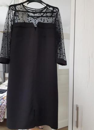 Черное платье со вставками сетки в горошек