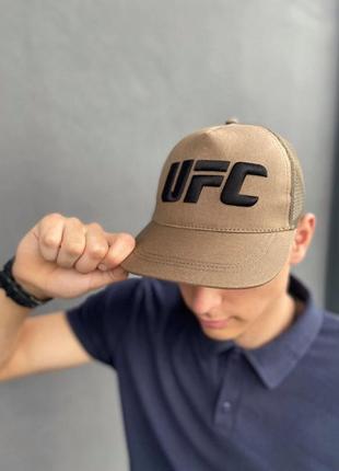 Кепка летняя в сетку с вышитым логотипом ufc