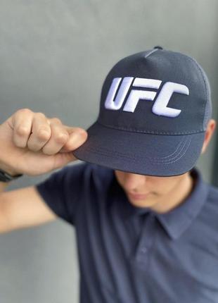 🧢кепка літня з сіткою позаду, сіра з великим вишитим логотипом ufc