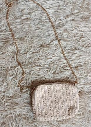 Классная летняя сумочка на золотой цепочке! размер 18*14 см