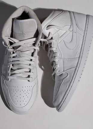 White cheap nike vans
