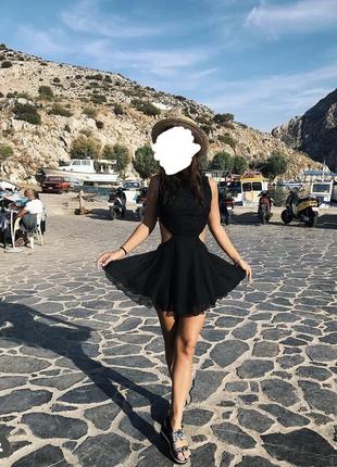 Платье мини черная1 фото
