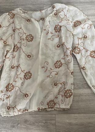 Вышитая рубашка