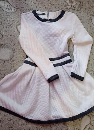 Белое платье