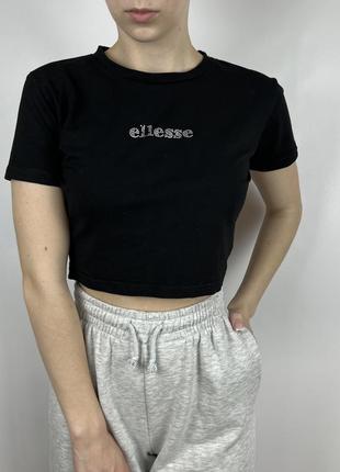 Топ ellesse