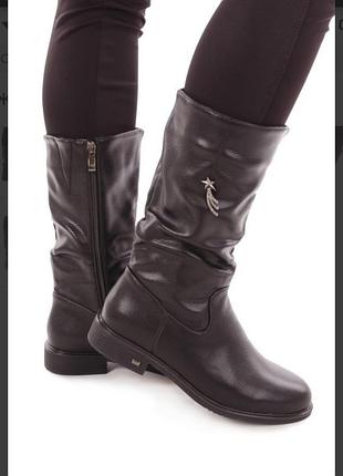 Стильні чорні осінні чоботи демисезон низький хід без каблука