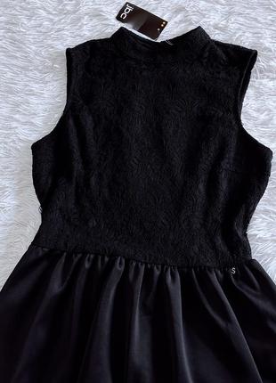 Черное платье sora с кружевным верхом4 фото