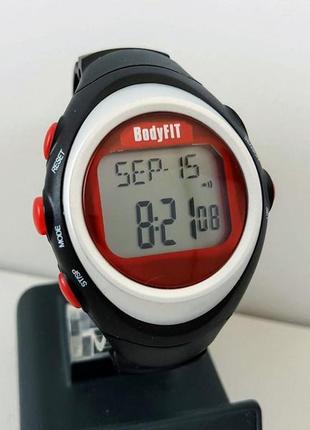 Спортивные часы пульсометр bodyfit, новые, красивые. из англии.