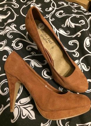 New look замшеві туфлі коричневі 25 см