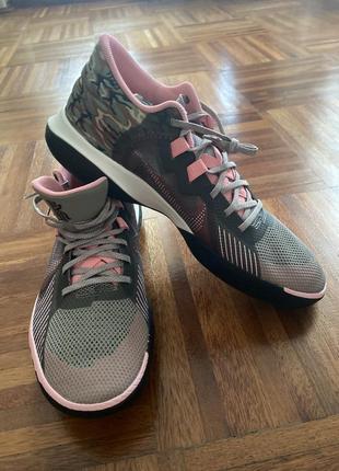 Кросівки нові оригінальні чоловічі nike kyrie flytrap v pink  46-47 usa 🇺🇸